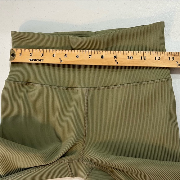 Athleta Leggings Womens Elation Rib Tight Mid Rise Athletic 24” Olive Green M - Picture 10 of 15